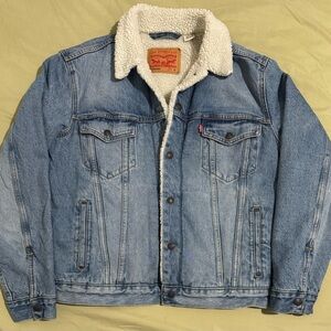 Levi's Sherpa Jacket Men's Medium (22.2 inch PtP) Light Wash Denim Blue NWOT
